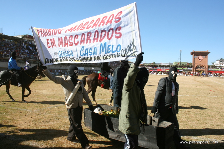 Proibido Máscaras em Mascarados