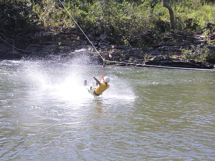 Tirolesa Pireneus Aventuras